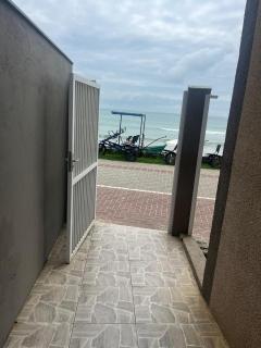 Pé na areia Apto Bombas - Bombinhas - 9