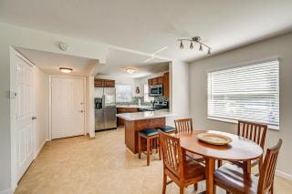 Lanai and Golf Course View Cozy Condo in Naples! - Naples - 3