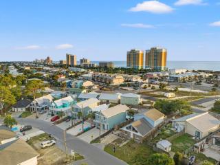 Spacious 4-Bed, 3-Bath Beach House – Sleeps 12 for the Perfect Getaway - Panama City Beach - 9