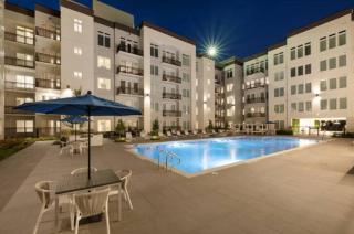 Resort-Style Apartments near The Galleria - Houston - 1