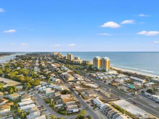 Spacious 4-Bed, 3-Bath Beach House – Sleeps 12 for the Perfect Getaway - Panama City Beach - 8