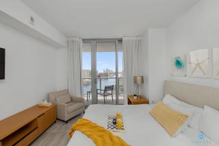 1 BR Apartment Modern Resort Balcony & Gym - Hallandale Beach - 5