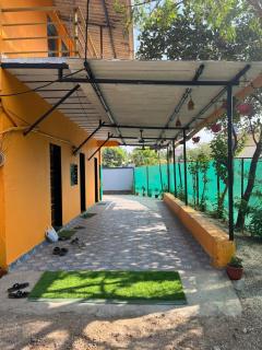 Shubhamkaroti Cottage AC Rooms - Alibaug - 6