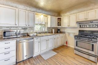 3 Mi to Pueblo Riverwalk Quiet Home with Patio - Pueblo - 9