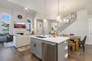 Colorado Modern Retreat with King Beds, Pickleball - 5