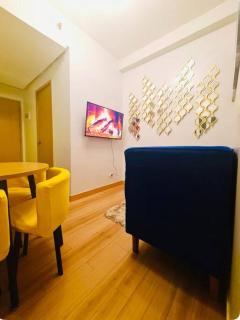 TREES RESIDENCE 2 Bedroom Fully Furnished Unit - Manila - 6