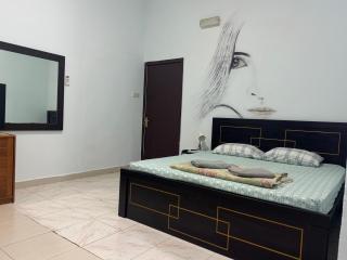 Basic Private Room with attached bathroom - No Parking Space - Abu Dhabi - 1