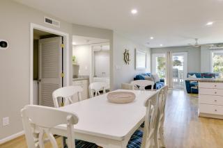 Emerald Isle Condo with Indoor Pool and Beach Access! - Emerald Isle - 3