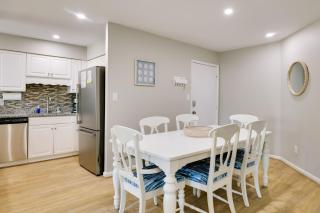 Emerald Isle Condo with Indoor Pool and Beach Access! - 2