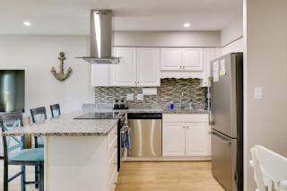 Emerald Isle Condo with Indoor Pool and Beach Access! - 1