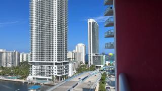 Amazing Family Studio at Beachwalk on Hallandale - Hallandale Beach - 4