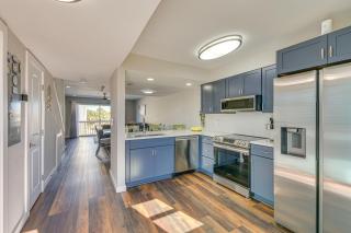 Walk to Okaloosa Island Beach Coastal Condo! - Fort Walton Beach - 2