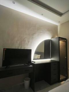 استديو فاخر امام البوليفارد مشياً - 5