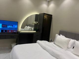 استديو فاخر امام البوليفارد مشياً - 3