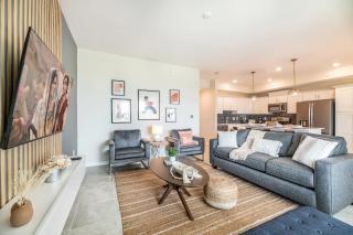 Chic 2Bed Condo at Storey Lake Mickey Room - 0