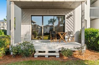 Outdoor Pool Private Patio Pet Friendly - Destin - 6
