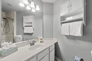 Outdoor Pool Private Patio Pet Friendly - Destin - 1