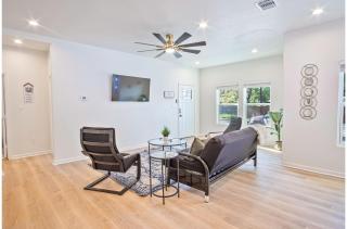 Urban Delight 4BR3BA Near City Center - San Antonio - 4