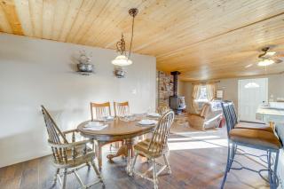 Mountain-View Home with Deck in Pine - Pine - 3