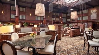 Best Western Premier the Central Hotel & Conference Center - 7