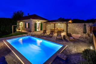 Ferienhaus Mit Pool Nationalpark Krka - Puljane - 4