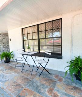 Cozy apartment near Busch Gardens Adventure Island and USF - Tampa - 8