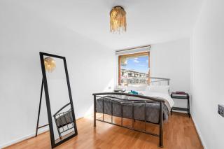 Modern flat with City views - London - 9