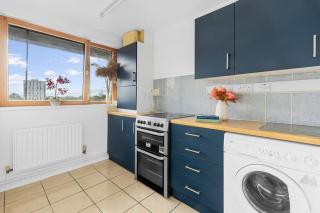 Modern flat with City views - London - 7