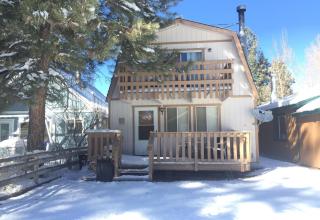Country Cottage - Near Hiking Trails, Fireplace, Deck, Barbecue - 0