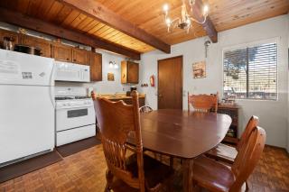 Country Cottage - Near Hiking Trails, Fireplace, Deck, Barbecue - 6
