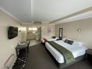 Kauri Court Motel and Apartments - 7