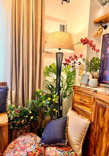 SMDC Green 2 Staycation, The Traditional & Modern Fusion Condo - 8