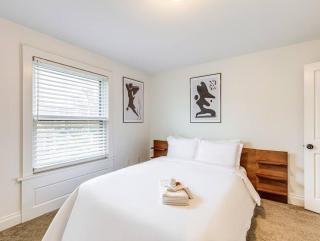 Upscale Historic Home near Downtown, Hall of Fame, Beach, Arenas - 6