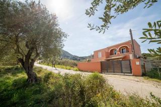 Markatis House with views to Corfu east - Káto Spílaion - 0