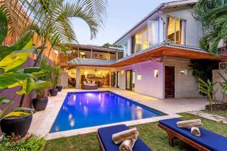 Villa Julietta, 4 BR in the heart of Seminyak - 5