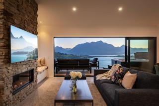 Summit Escape Hot Tub & Panoramic Beauty - 0