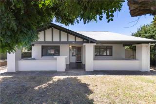 Bobby's Beachside Bungalow in Grange - Grange - 6