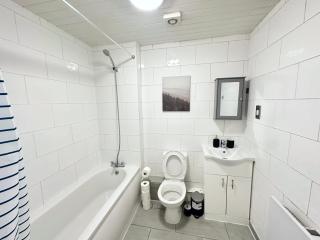 Olive Immaculate Wembley Apartment, 15mins to Central London, by Edens - Londra - 6
