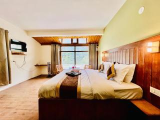 Hotel The Link Way # Mountain view # River view # Near Volvo Bus Stand # Family Hotel # Open Terrace - 4