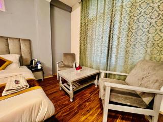 Hotel The Link Way # Mountain view # River view # Near Volvo Bus Stand # Family Hotel # Open Terrace - 5