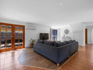 Tempting Tamara - Inverloch - 5