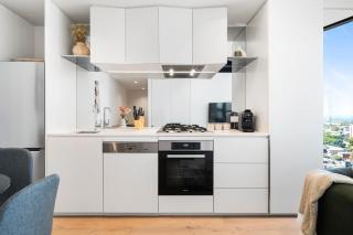 Stylish Southbank 2BR Apt with Bay Views, Pool and Gym - Melbourne - 4