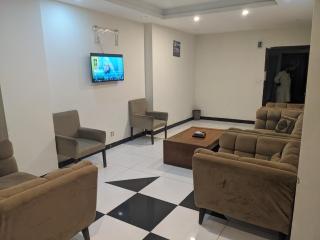 Lavish Hotel - Rawalpindi - 4