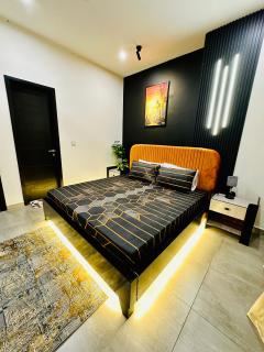 20 Min From Downtown Luxe 02 Bhk Penthouse with Balcony Sky Park One - Islamabad - 1