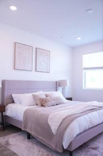 Modern Townhouse with Mountain View near Ventura Beach - 5