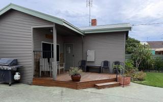 The Waterfront Cottage - 4