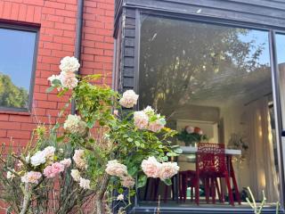 Fendalton Rose Garden Retreat Holiday Home - Christchurch - 7