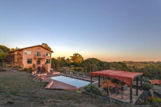 5 Acre Villa Retreat with Vineyard Pool Spa & Amazing Views of Sonoma County - Sebastopol - 9