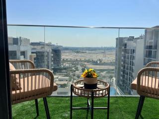 Elegant 1BR in Meydan - Epic City Views & Balcony Vibes - 0