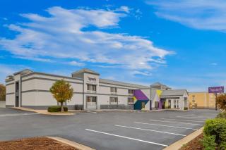 Spark by Hilton Wichita East - Wichita - 7
